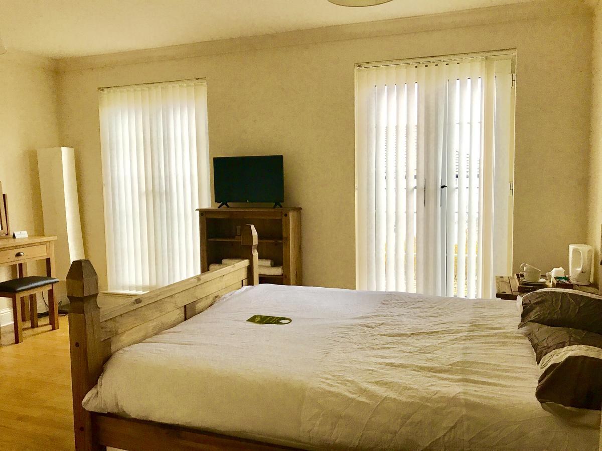Guest house Woodgrove Rooms,